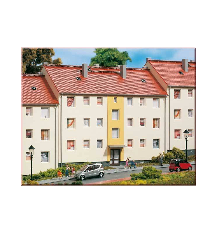 Auhagen 11402 - Blok mieszkalny