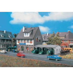 Vollmer 47776 - N Police station with garage, three track