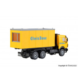 Kibri 16310 - H0 Ciężarówka MB Actros z kontenerem biurowym GleisBau